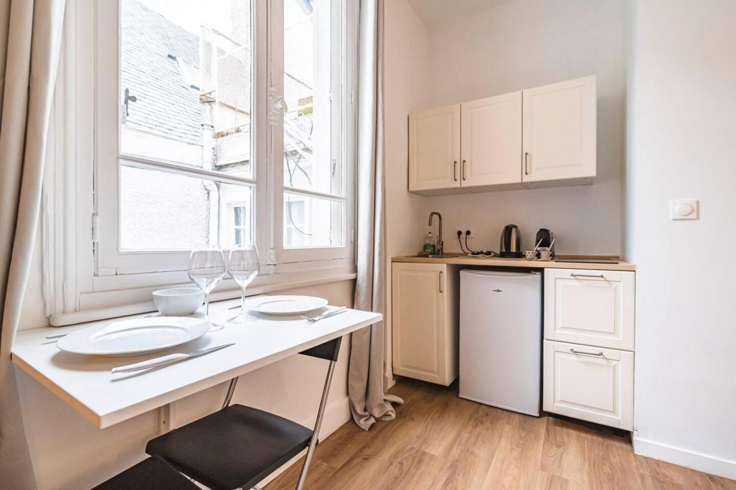 Pink, Appartement En Plein Coeur De Реймс Екстер'єр фото